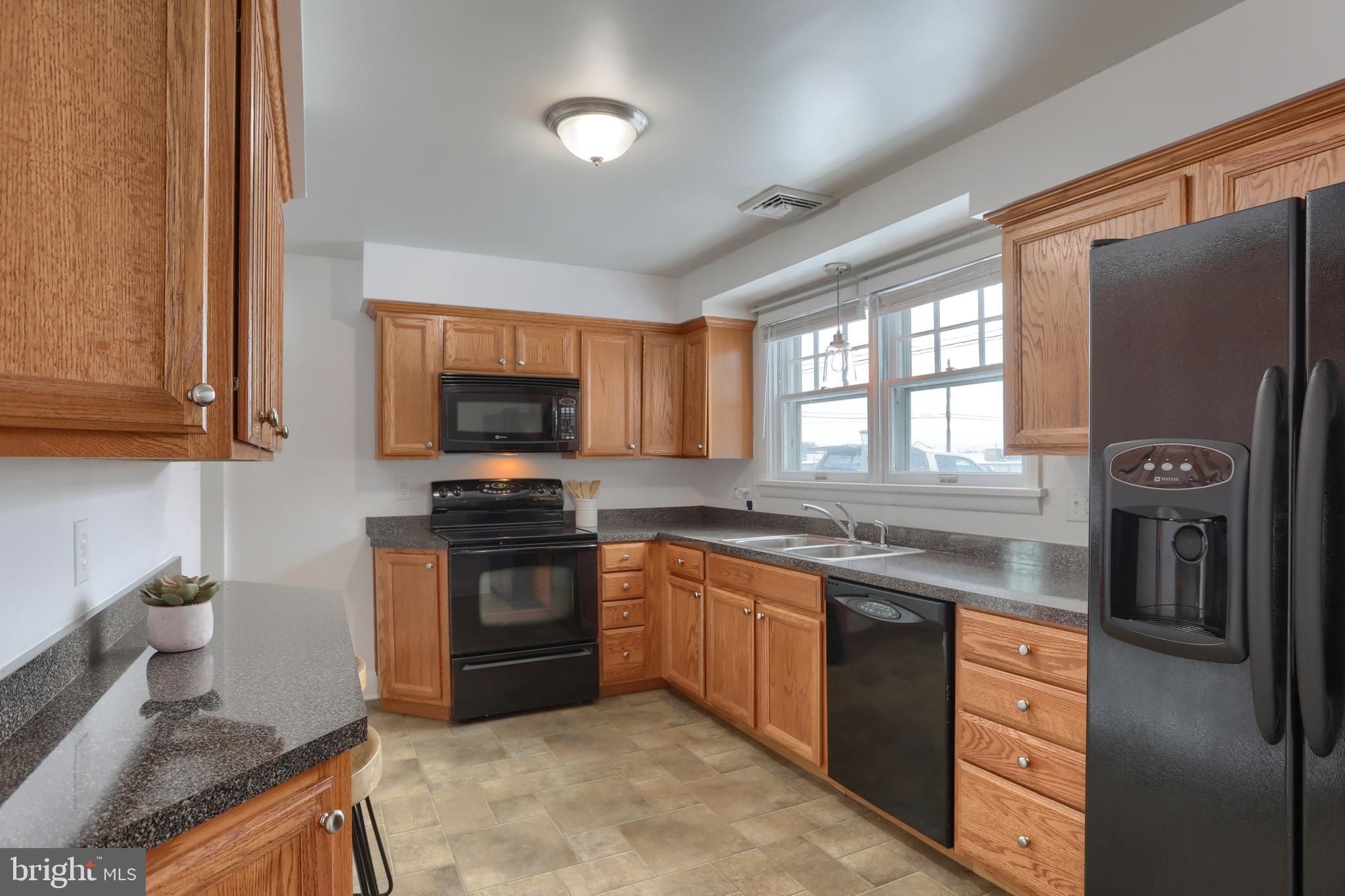 5309 Devonshire Road Harrisburg, PA 17112 - Photo 8 of 30 Gallery Image 8
