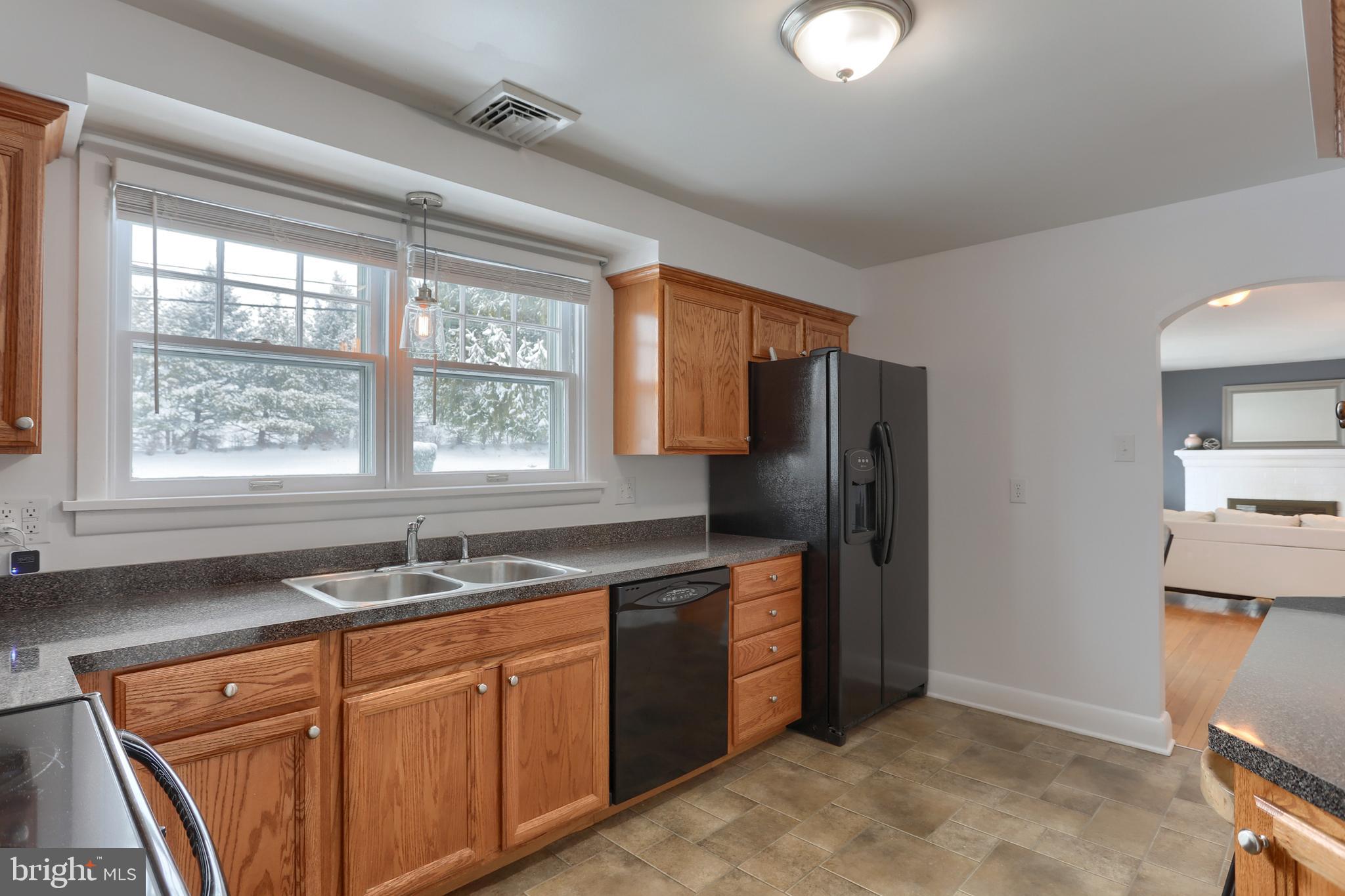 5309 Devonshire Road Harrisburg, PA 17112 - Photo 10 of 30 Gallery Image 10