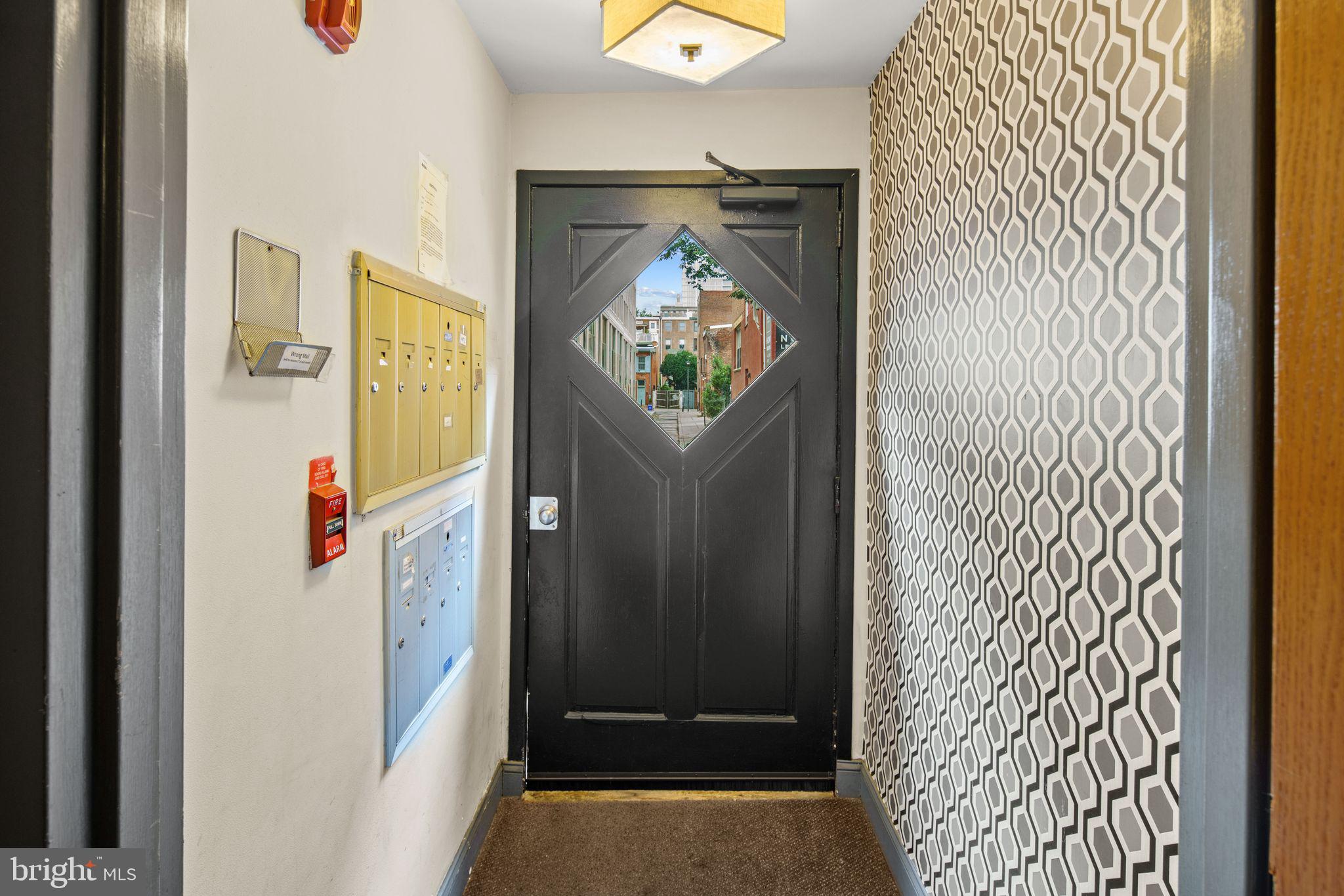 303 South 11th Street, Unit 9 Philadelphia, PA 19107 - Photo 9 of 36 a view interior of the house