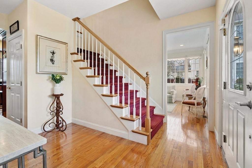 15 Kerr Path Newton, MA 02459 - Photo 5 of 33