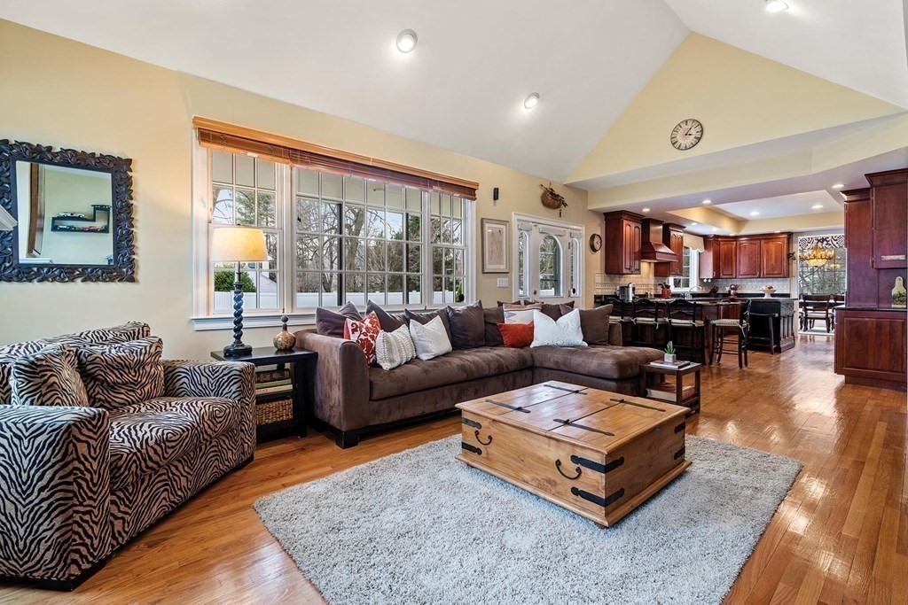 15 Kerr Path Newton, MA 02459 - Photo 9 of 33