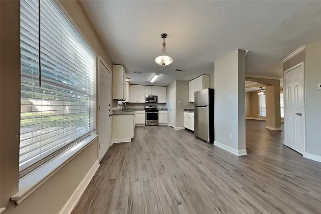 $2,200 | 29439 Fox River Drive, Spring, TX 77386