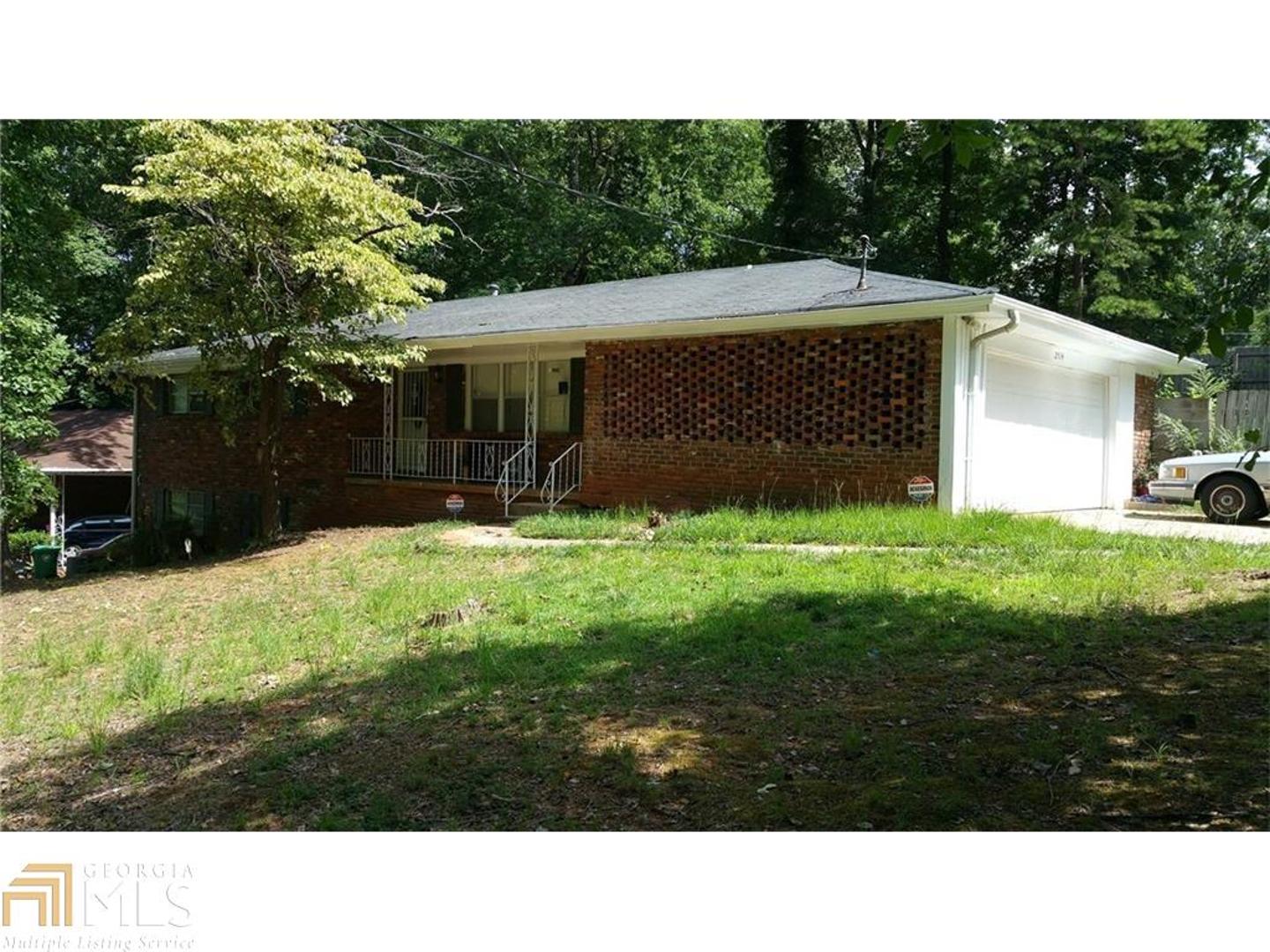 2514 Dawn Drive, Unit 1 Decatur, GA 30032 - Photo 1 of 1 a view of backyard with green space