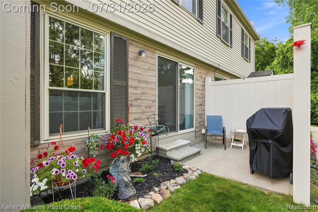 3009 High Pointe Ridge Road Lake Orion, MI 48359 - Photo 3 of 21 Gallery Image 3
