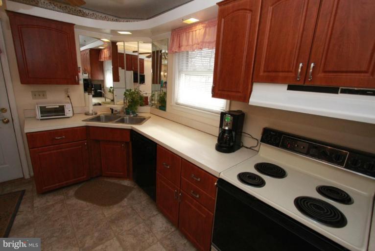 3017 Fallston Avenue Silver Spring, MD 20904 - Photo 3 of 20 Kitchen #2