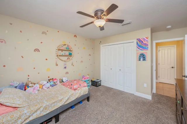 a bed room with a bed