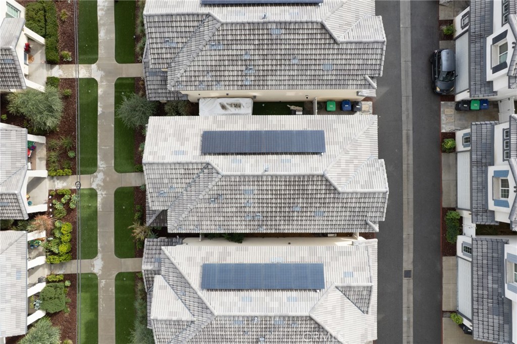 507 Villa Way Colton, CA 92324 - Photo 30 of 34 a brick building with a view of front of house