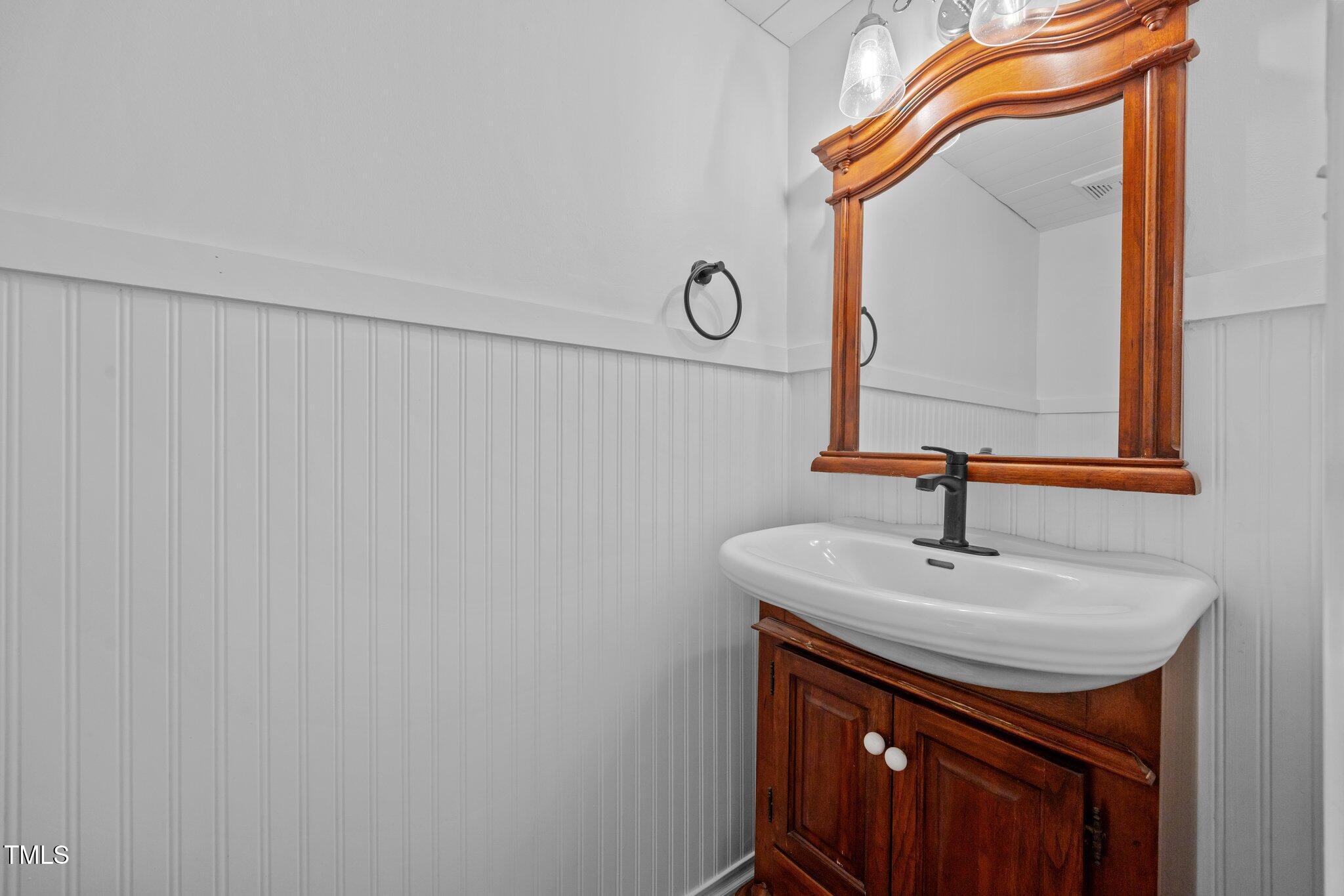 2328 Florida Court Raleigh, NC 27615 - Photo 9 of 22 10