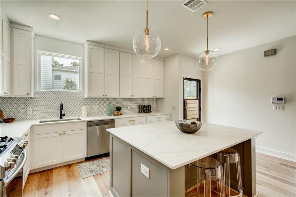 1108 Walton Lane, Unit A Austin, TX 78721 - Photo 12 of 27