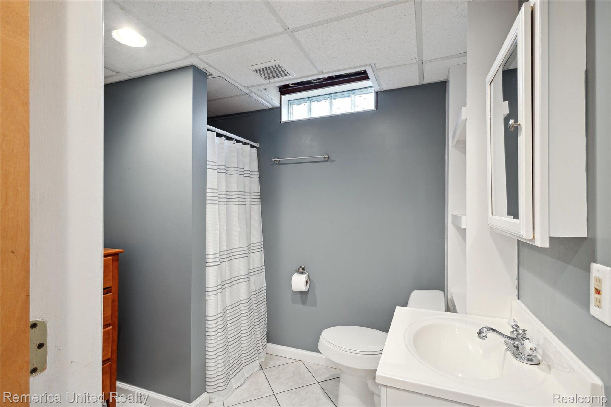 6051 Dutcher Road Howell, MI 48843 - Photo 28 of 42 Full Bath Walk Out