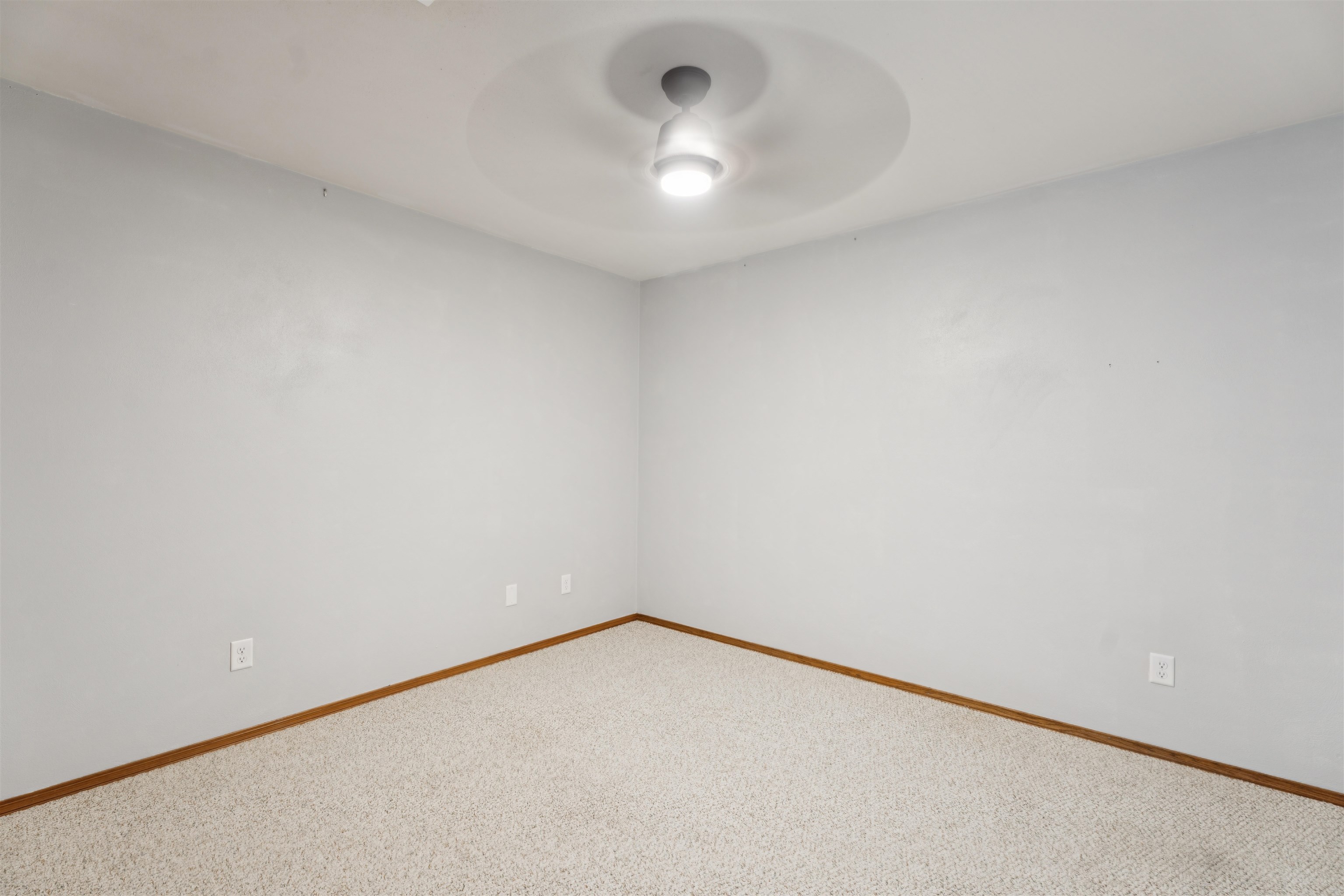 2490 Stroebe Island Drive Appleton, WI 54914 - Photo 13 of 27