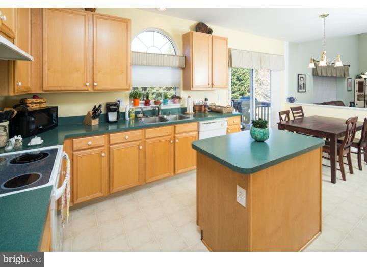 33 Riva Ridge Lane Bear, DE 19701 - Photo 3 of 23 Kitchen