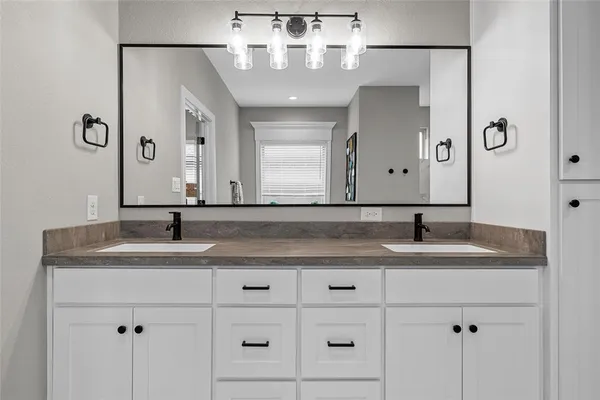 $399,900 | 5525 Black Horse Court, Waco, TX 76708