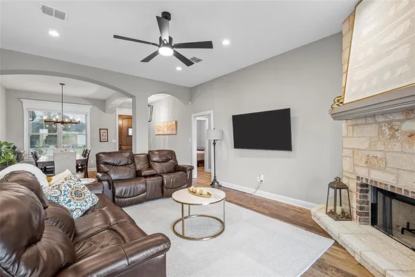 $399,900 | 5525 Black Horse Court, Waco, TX 76708