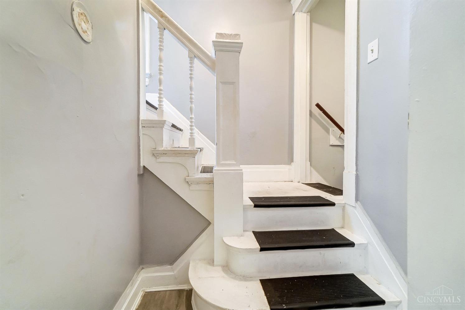 1609 Ruth Avenue Cincinnati, OH 45207 - Photo 19 of 29