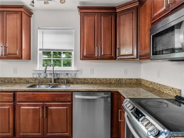 $439,950 | 13207 Abbeydale Drive, Chester, VA 23831