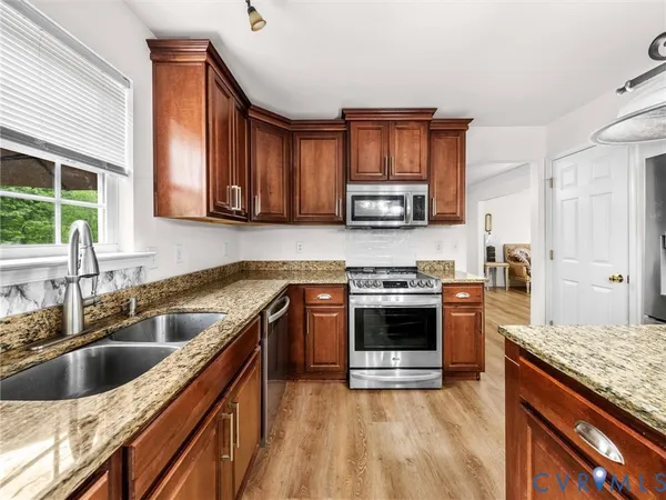 $439,950 | 13207 Abbeydale Drive, Chester, VA 23831