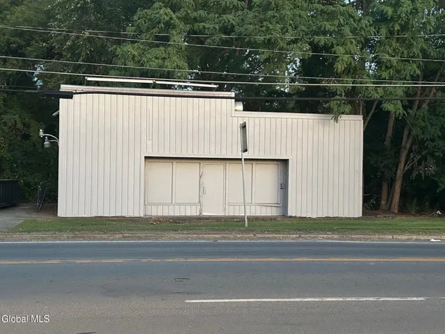 $164,850 | 2 Maple Avenue, Glenville, NY 12302