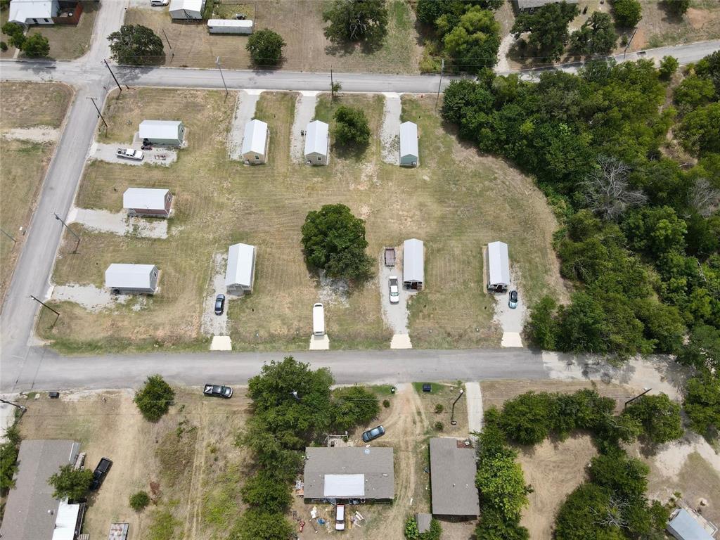 204 West Riley Street Bowie, TX 76230 - Photo 15 of 19