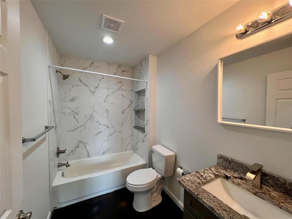 204 West Riley Street Bowie, TX 76230 - Photo 7 of 19