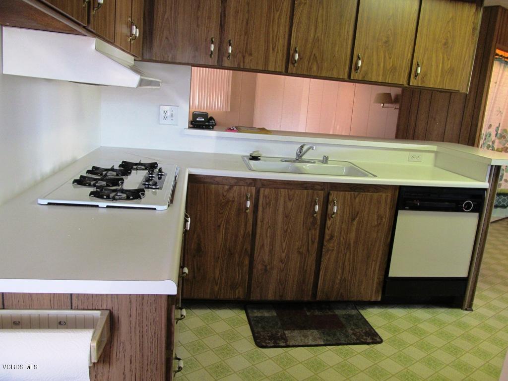 195 Tierra Rejada Road, Unit 109 Simi Valley, CA 93065 - Photo 12 of 44 IMG_5146