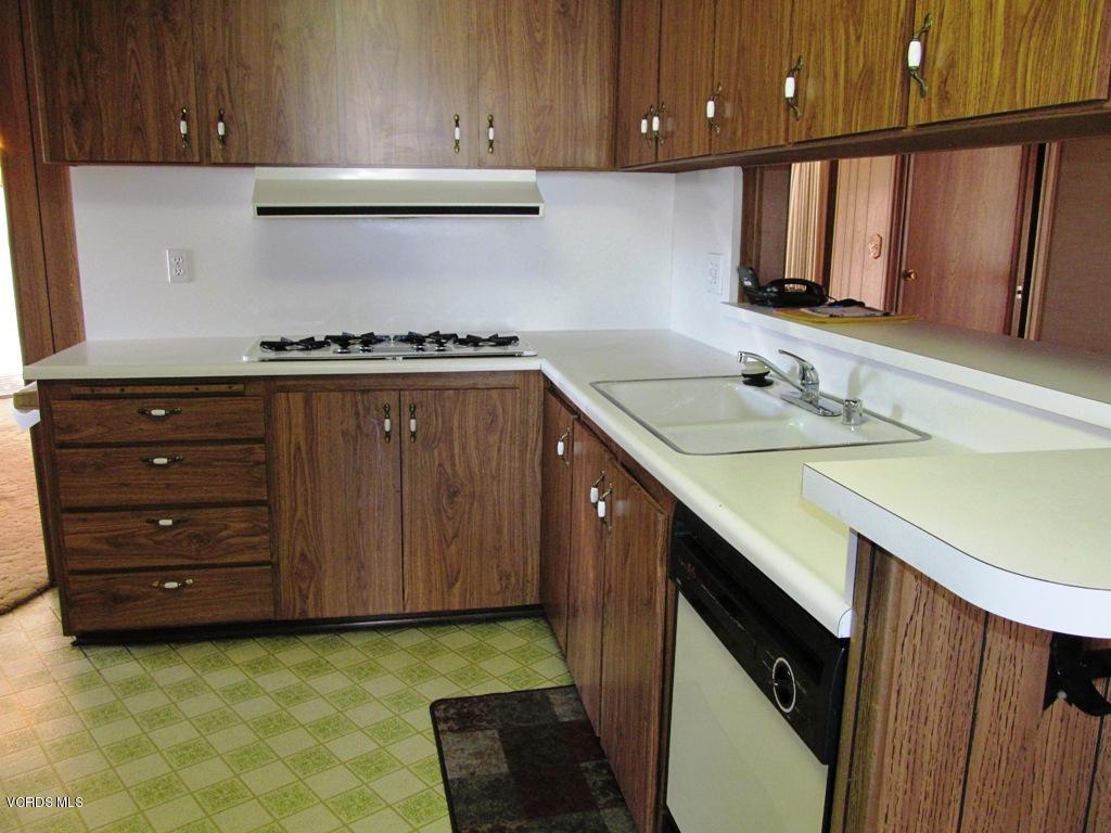 195 Tierra Rejada Road, Unit 109 Simi Valley, CA 93065 - Photo 13 of 44 IMG_5145
