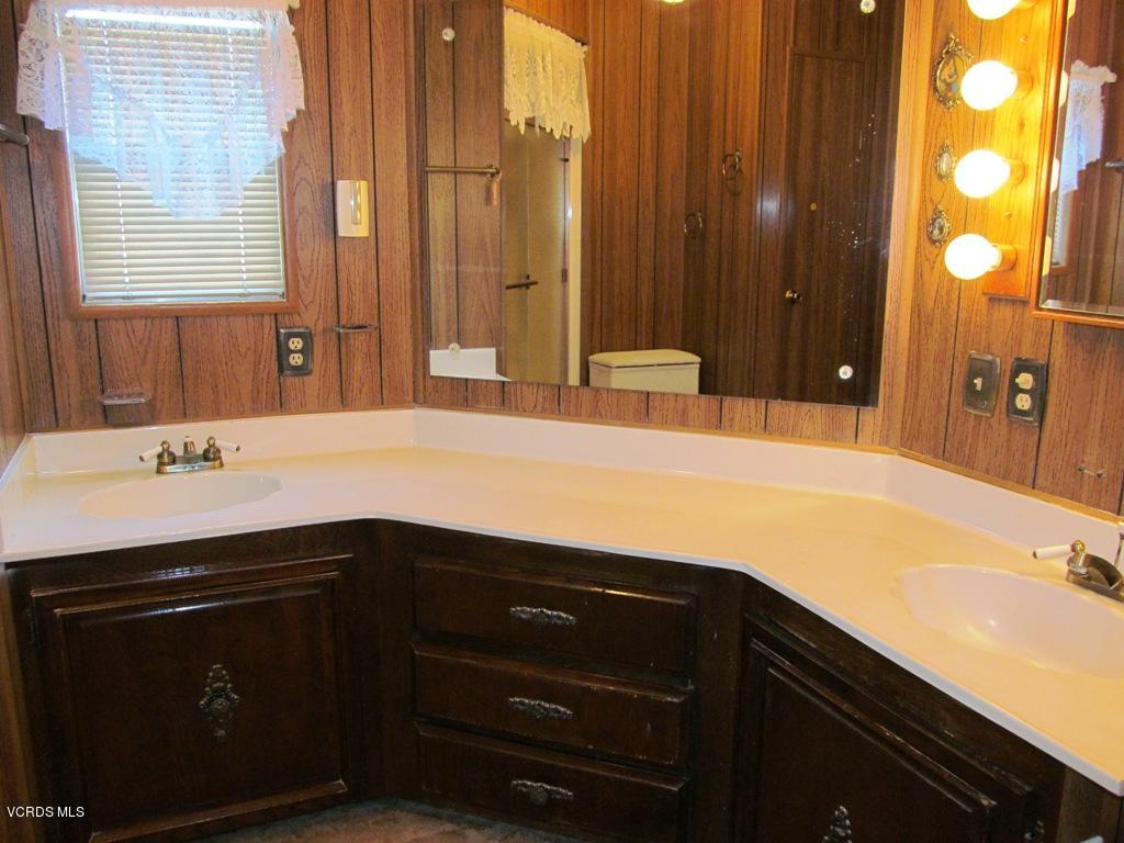 195 Tierra Rejada Road, Unit 109 Simi Valley, CA 93065 - Photo 33 of 44 IMG_5170