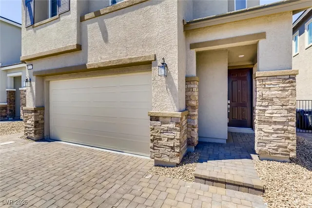 $2,300 | 1285 Jaya Peak Ct., Henderson, NV 89052