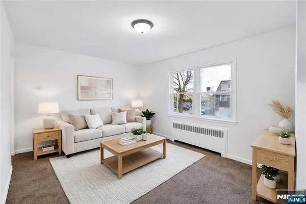 $2,500 | 1010 Ponsi Street, Unit 2, Fort Lee, NJ 07024