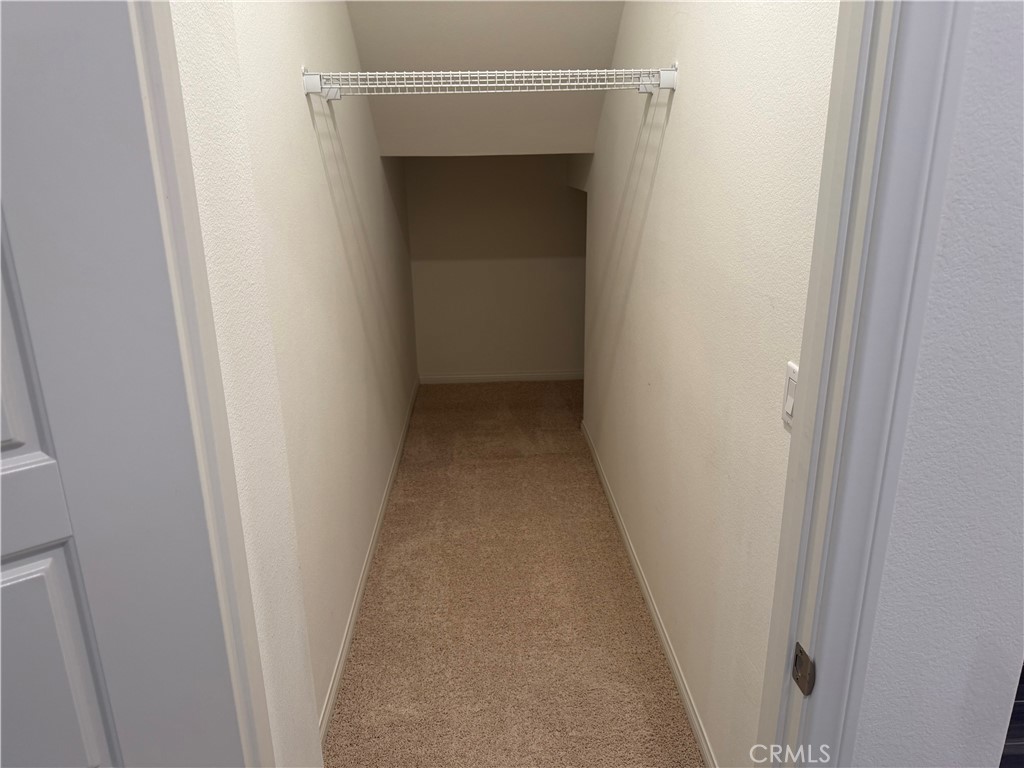 28582 Buttercup Way Moreno Valley, CA 92555 - Photo 4 of 55 a view of a hallway