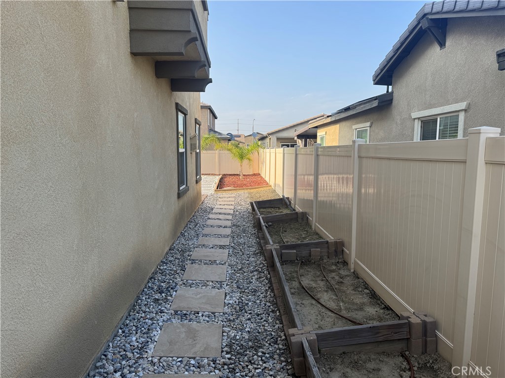 28582 Buttercup Way Moreno Valley, CA 92555 - Photo 47 of 55 a view of an entryway