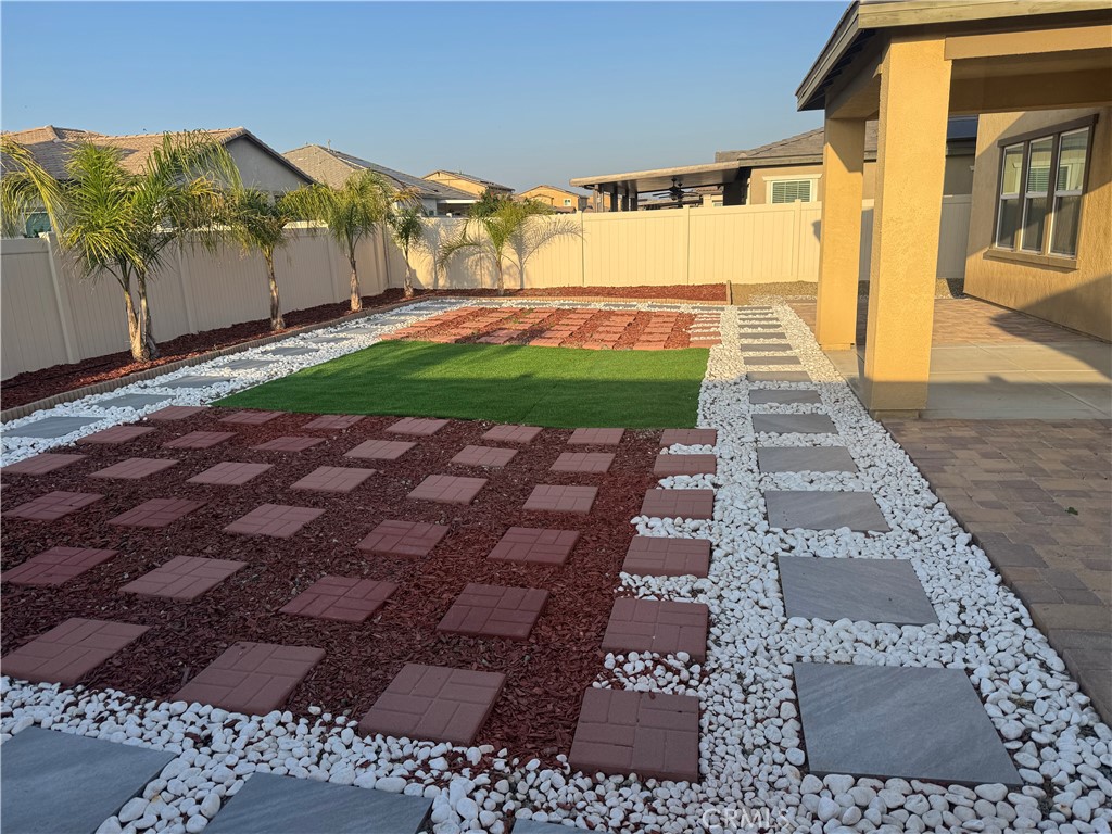28582 Buttercup Way Moreno Valley, CA 92555 - Photo 49 of 55 a view of a backyard