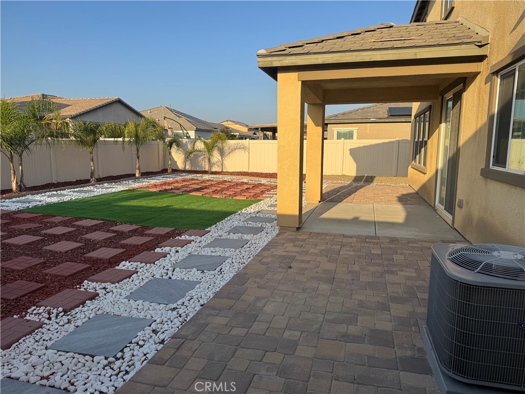 28582 Buttercup Way Moreno Valley, CA 92555 - Photo 50 of 55 Back yard porch