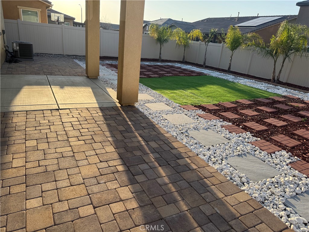 28582 Buttercup Way Moreno Valley, CA 92555 - Photo 52 of 55 a view of a backyard