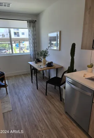 $1,530 | 2500 East Marco Polo Road, Unit S1, Phoenix, AZ 85050