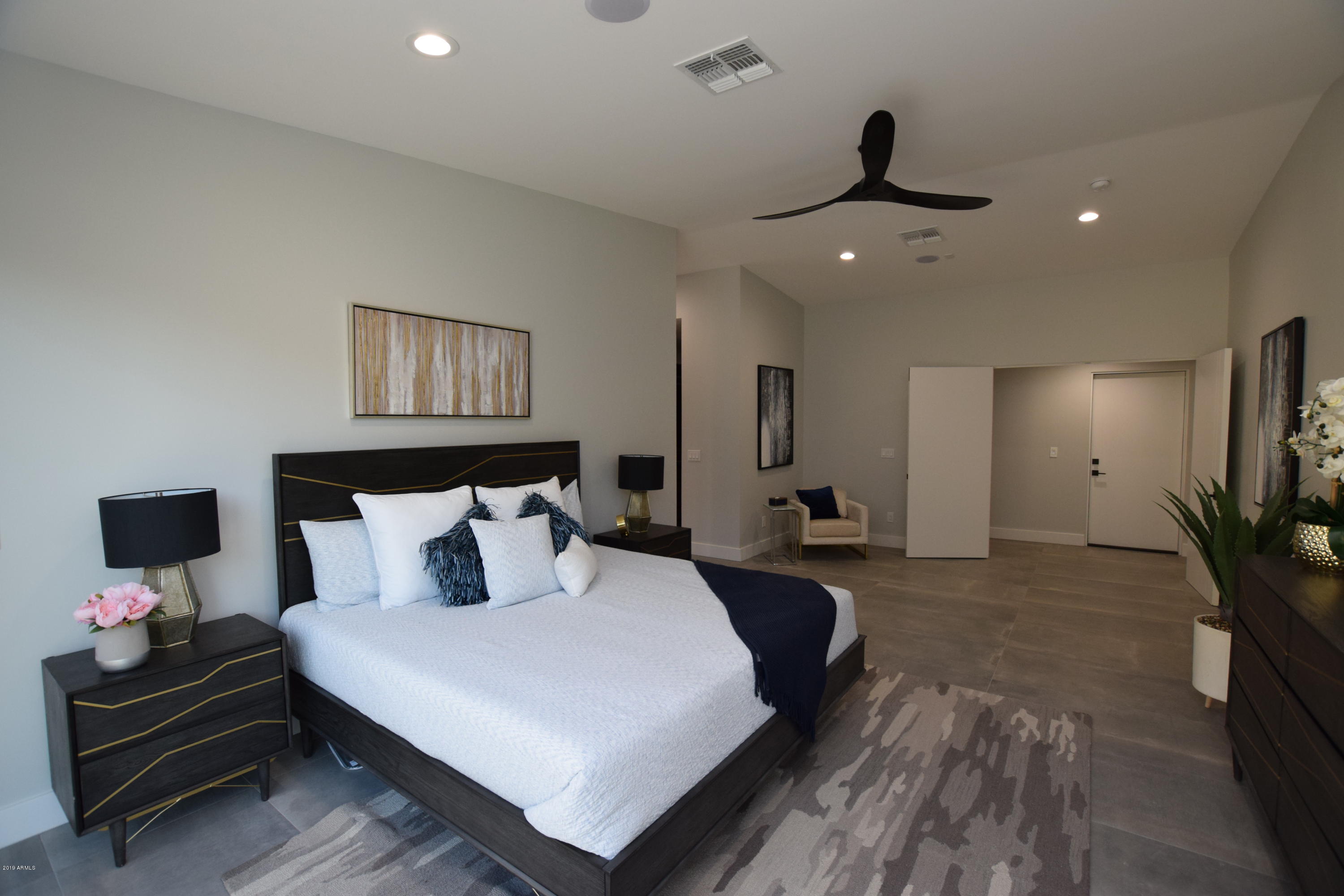 5344 East Rockridge Road Phoenix, AZ 85018 - Photo 23 of 47 Master Bedroom