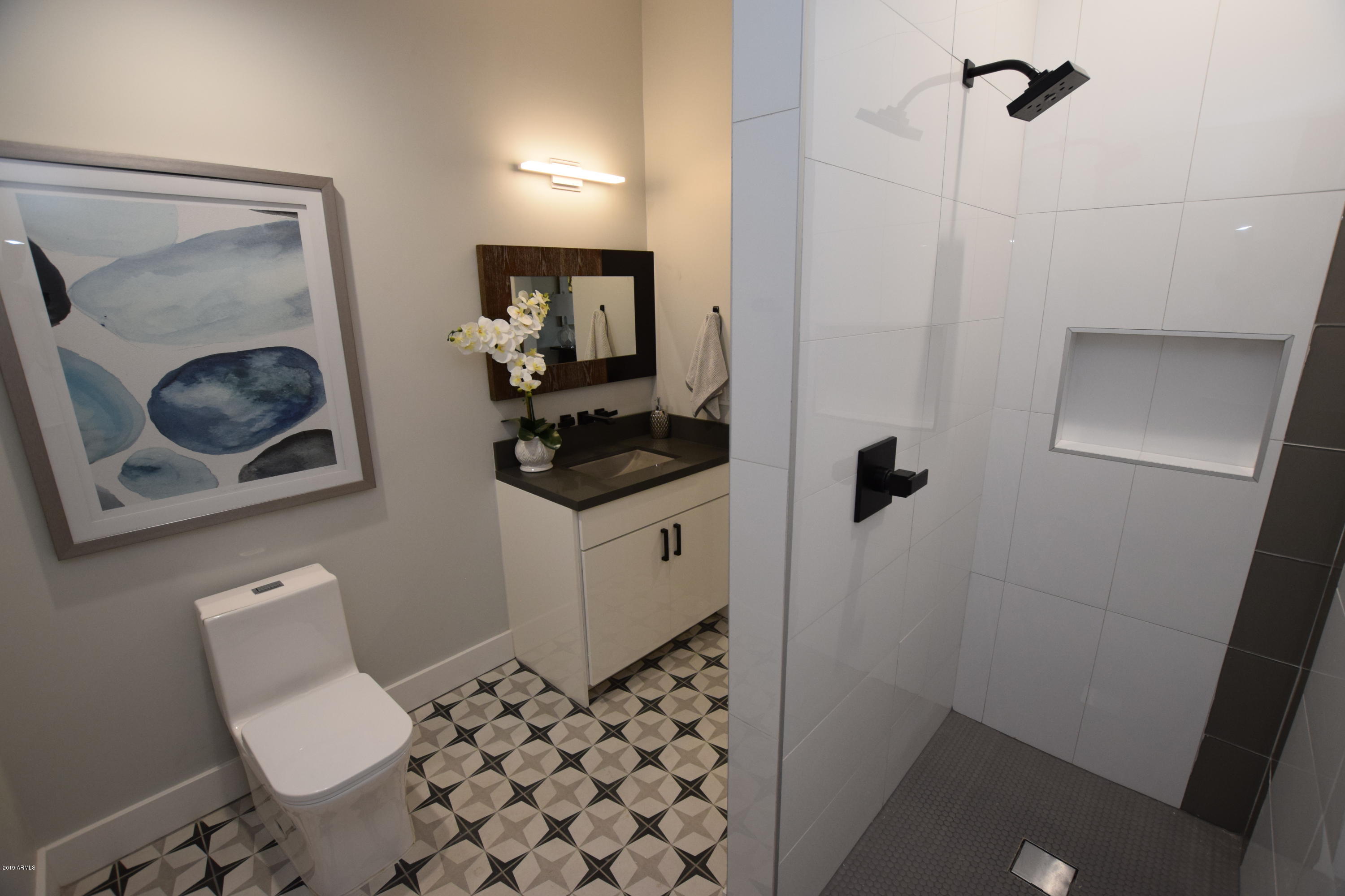 5344 East Rockridge Road Phoenix, AZ 85018 - Photo 41 of 47 Powder Room