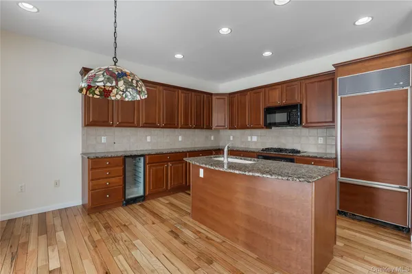 $550,000 | 6 Turnberry Court, Monroe, NY 10950