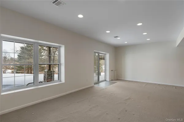$550,000 | 6 Turnberry Court, Monroe, NY 10950