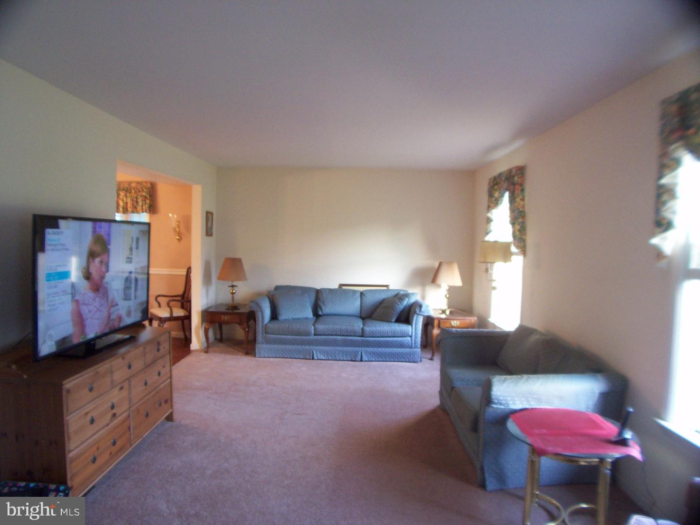 333 Bloomfield Road Warminster, PA 18974 - Photo 7 of 11 Gallery Image 7