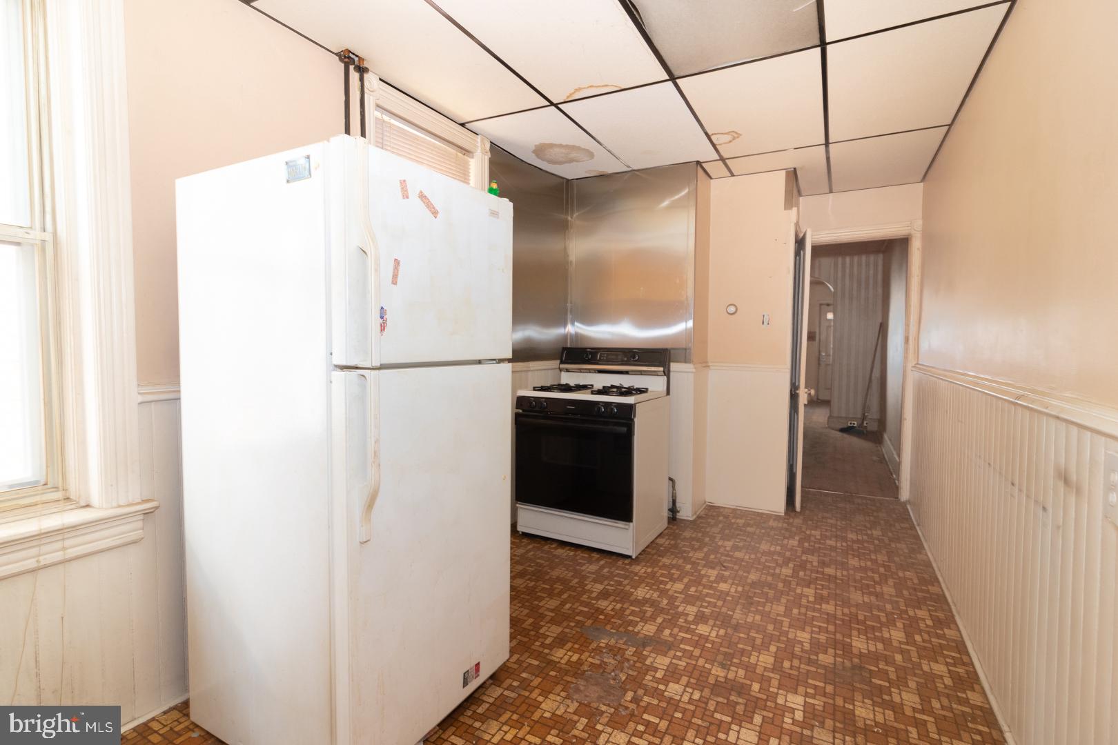 1611 Chestnut Avenue Trenton, NJ 08611 - Photo 7 of 19