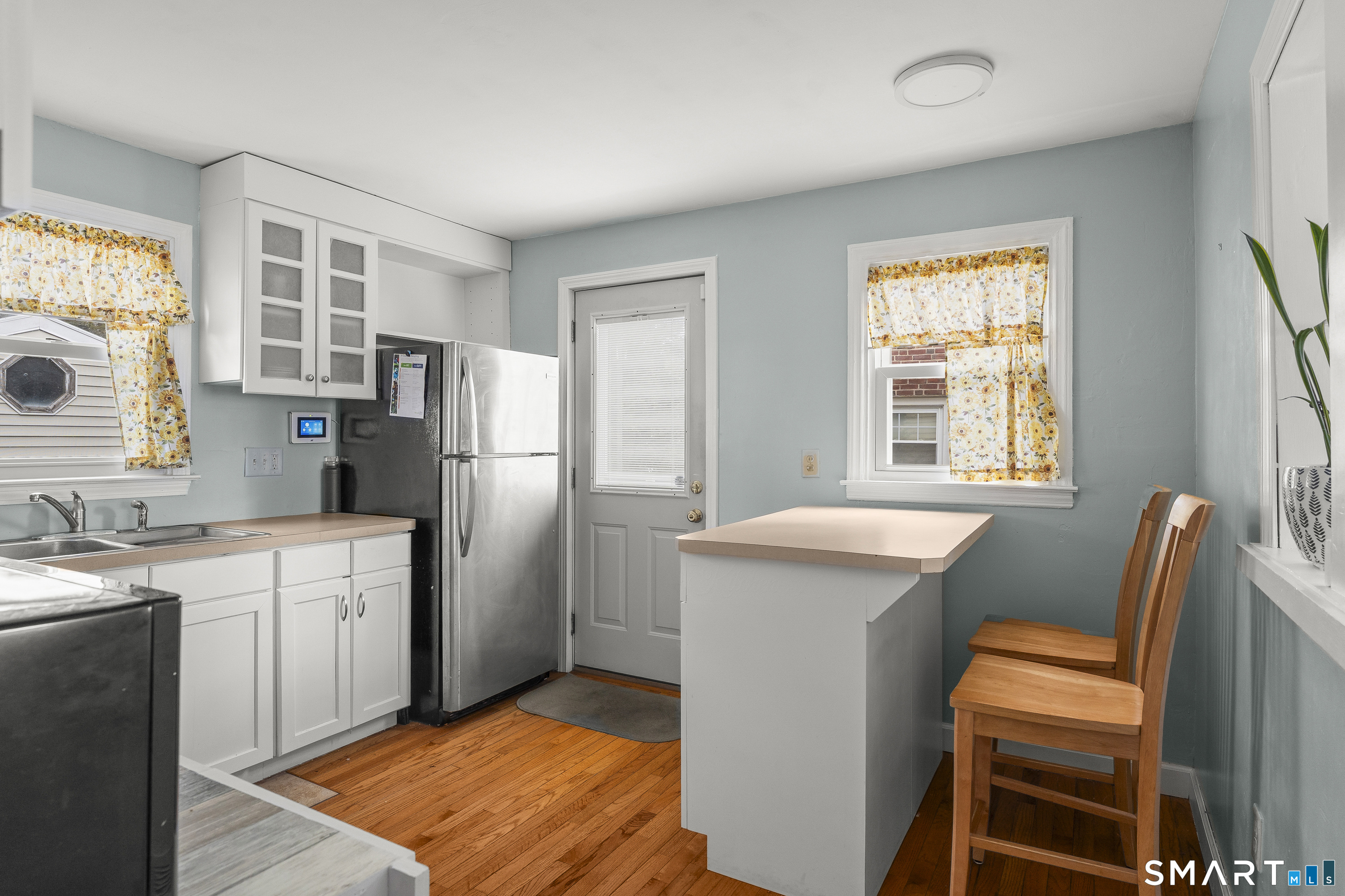 42 Westerleigh Road New Haven, CT 06515 - Photo 11 of 39