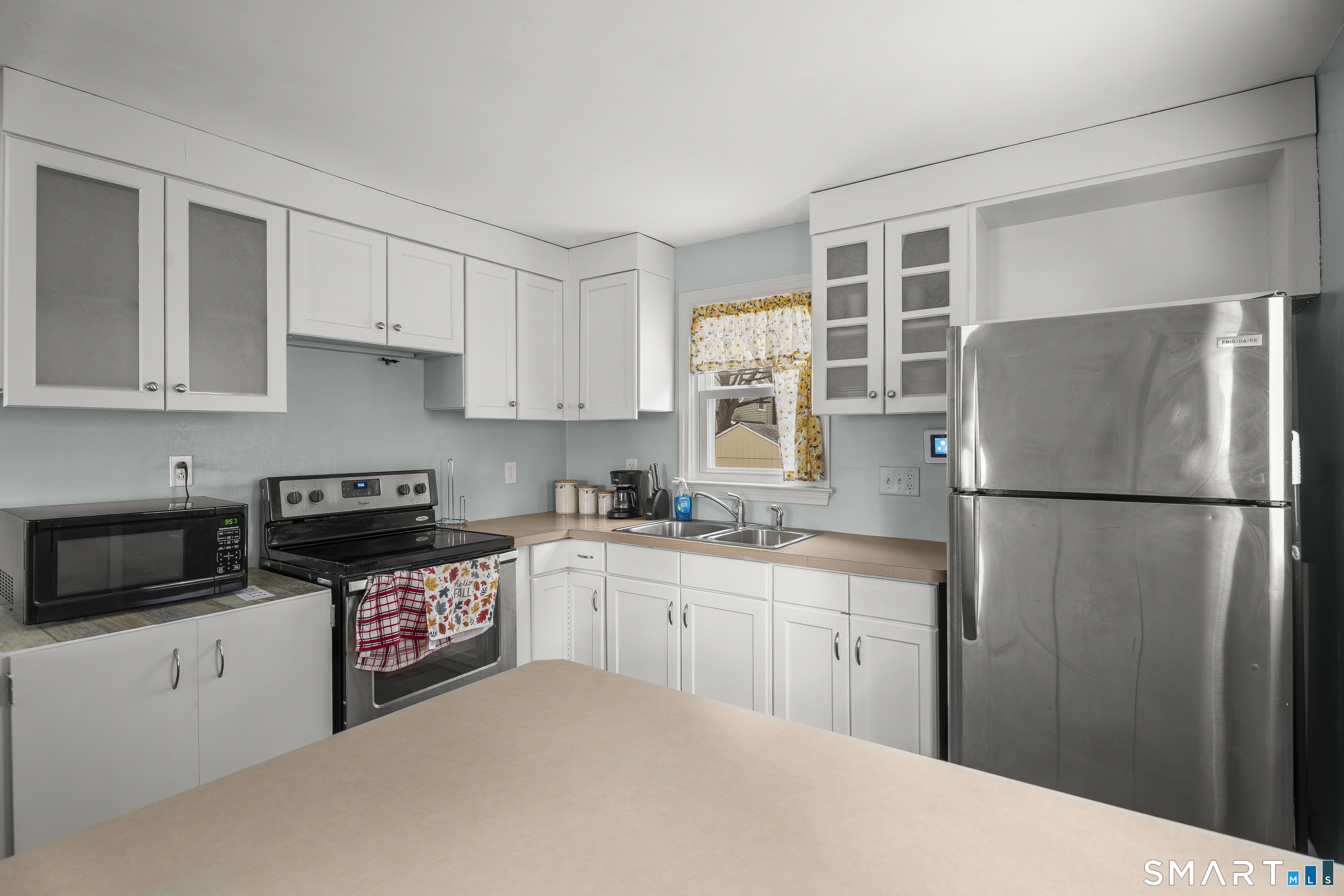 42 Westerleigh Road New Haven, CT 06515 - Photo 14 of 39