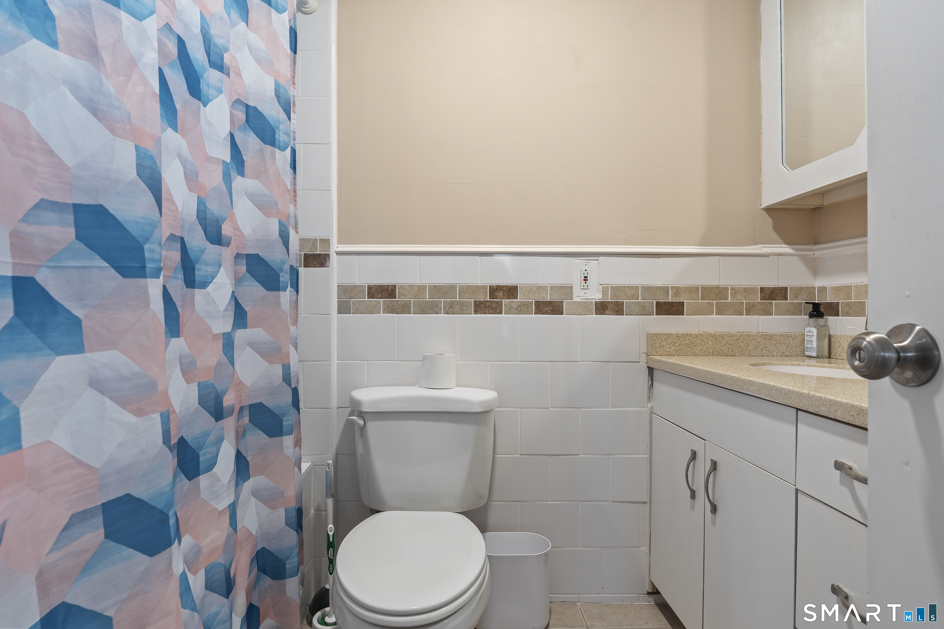 42 Westerleigh Road New Haven, CT 06515 - Photo 25 of 39