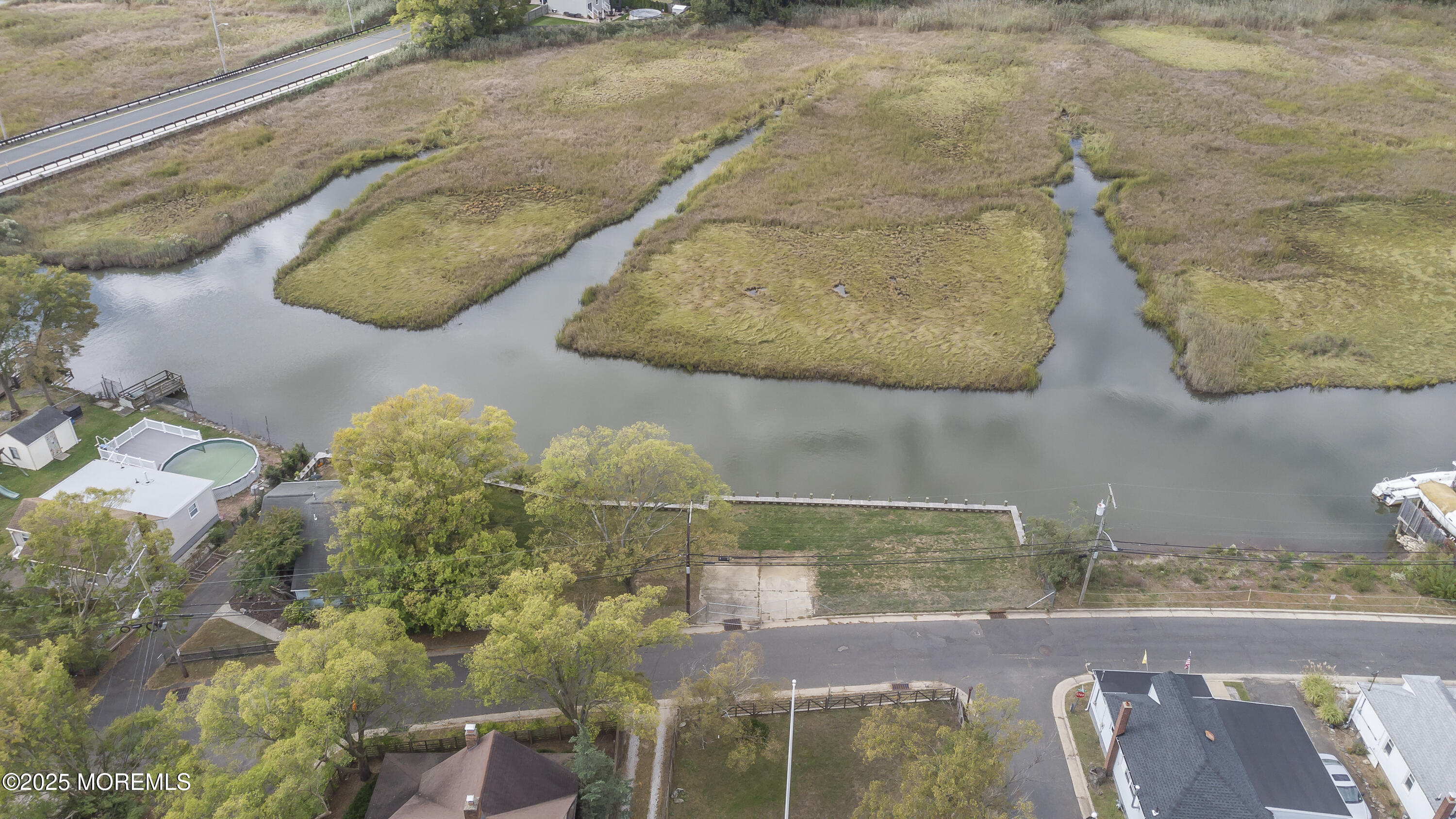 103 Creek Road Keansburg, NJ 07734 - Photo 16 of 34 view of flowerpot