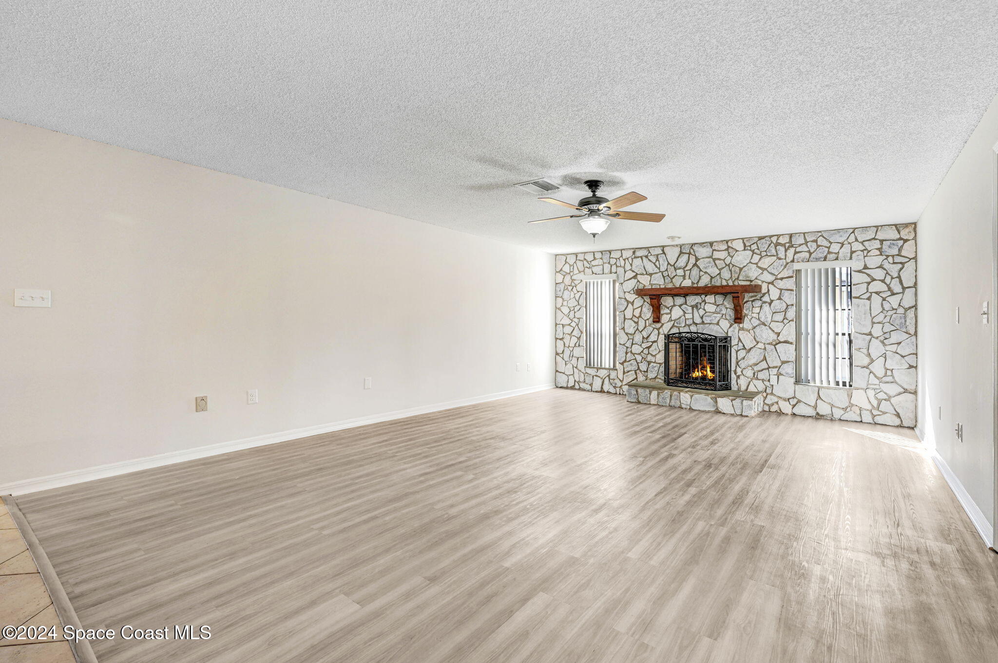 281 Sandy Run Melbourne, FL 32940 - Photo 19 of 69 53-web-or-mls-DSC_0435