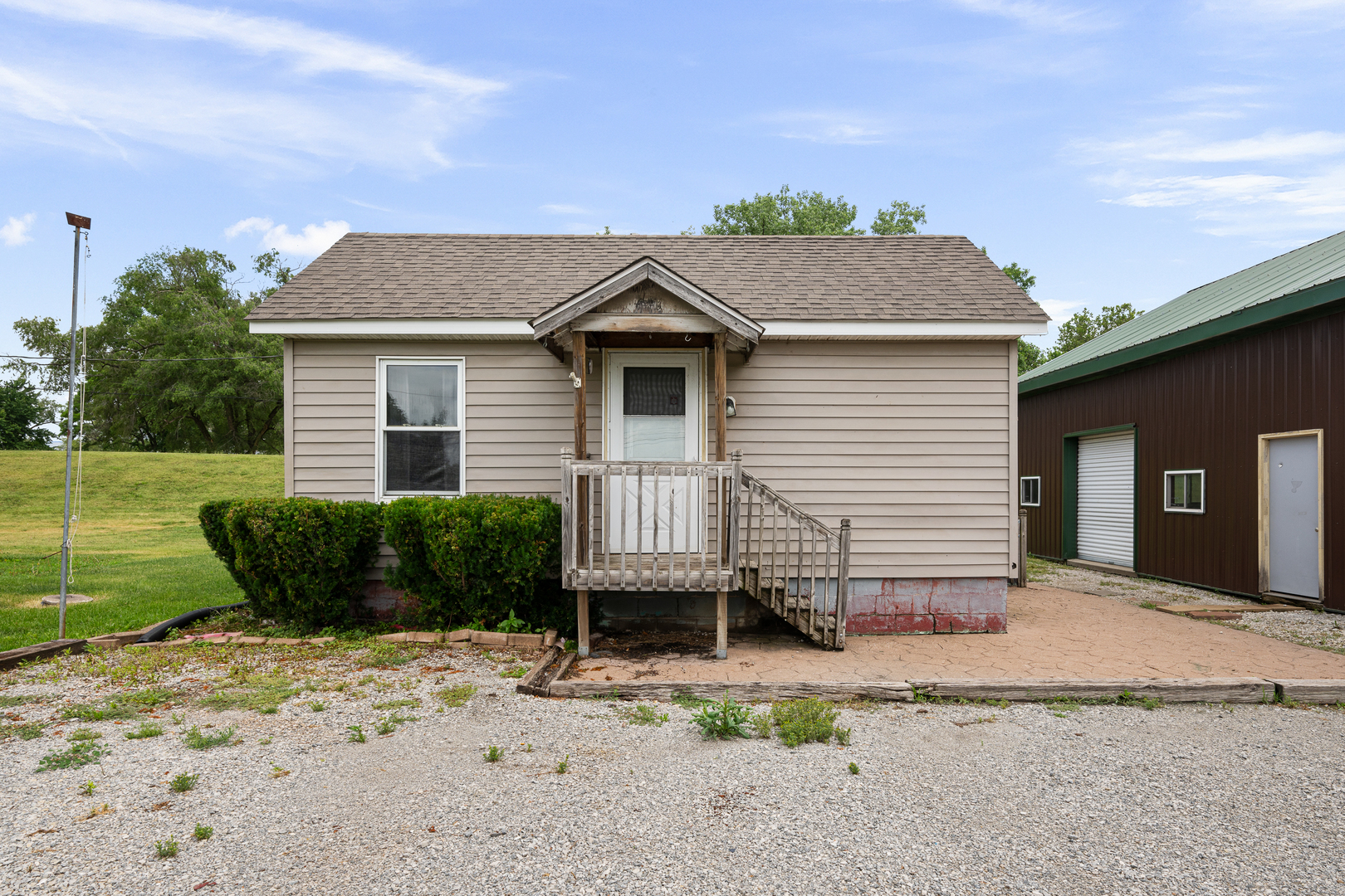 2303 Big Island Road Milan, IL 61264 - Photo 10 of 28