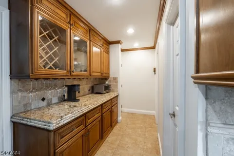 $799,900 | 2 Hemlock Lane, Flanders, NJ 07836