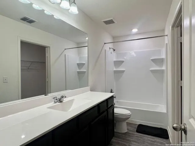 $1,800 | 5410 Rue Girard, Converse, TX 78109