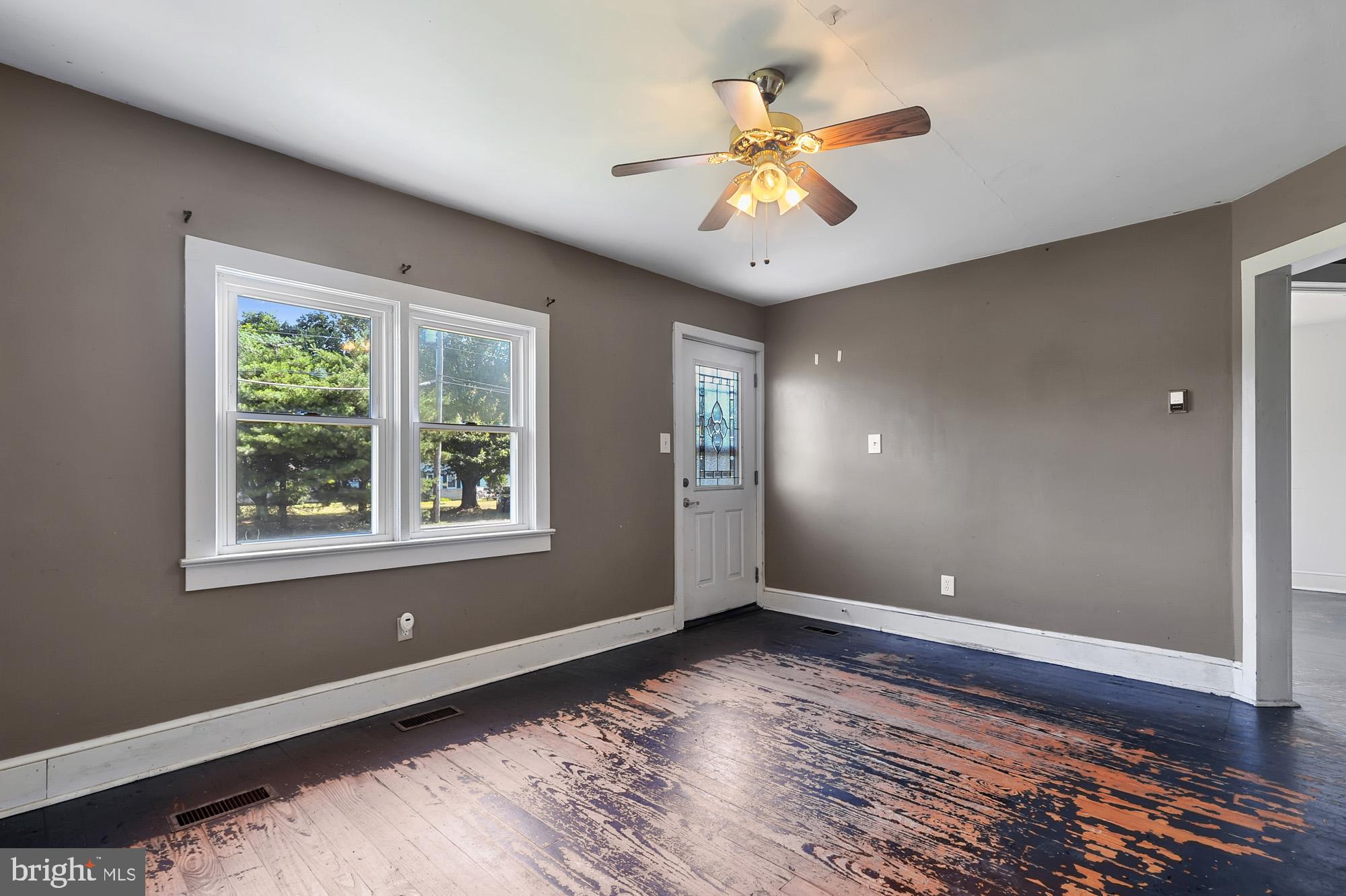 934 Fieldsboro Road Townsend, DE 19734 - Photo 3 of 25